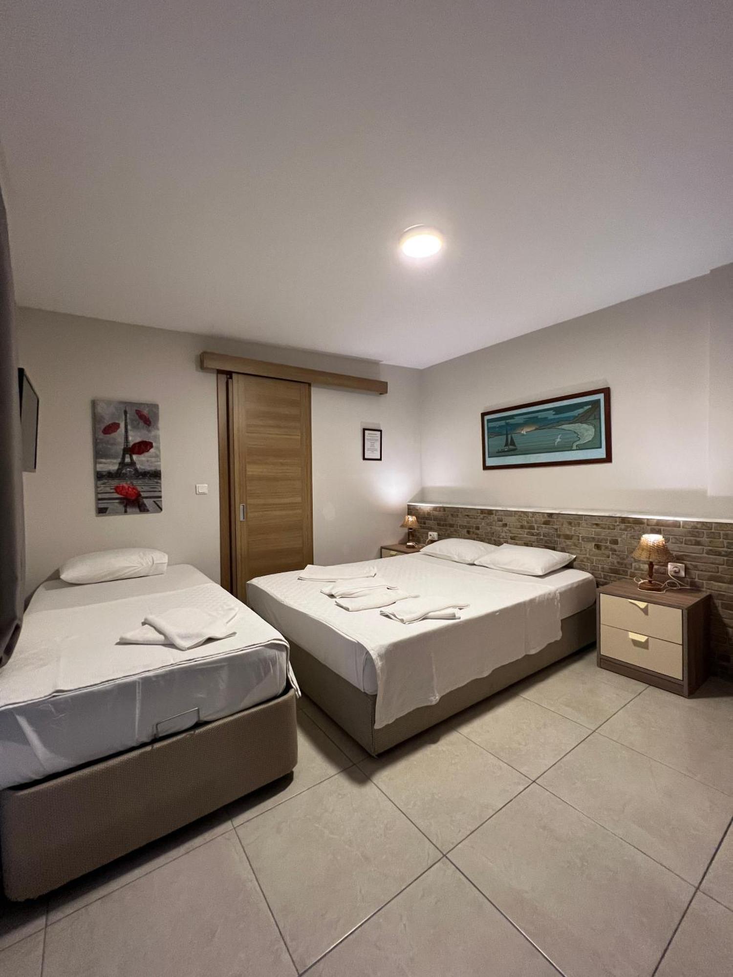 Bayram Hotel Cesme Exterior photo